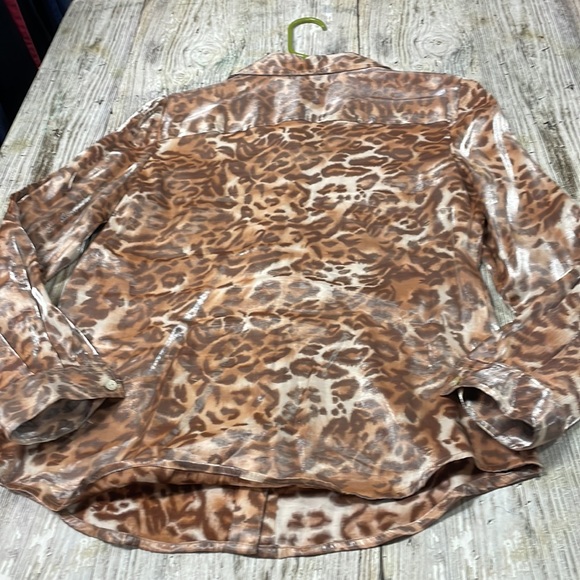 Ruby Rd. Button-Down Top (Size 10) silky feel - Picture 4 of 4